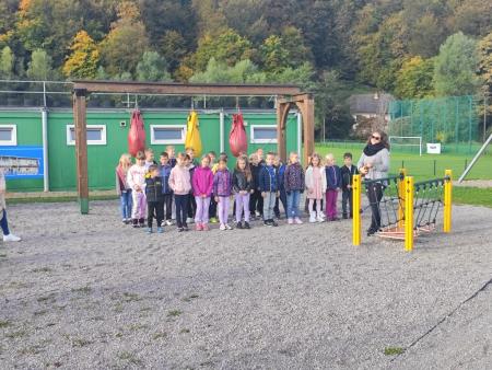 Rožnati oktober - sajenje drevesa, foto Obcina Mirna (1)